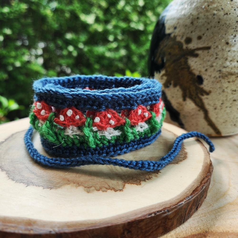 Crochet Mushroom tie up headband - Picture 2 of 5